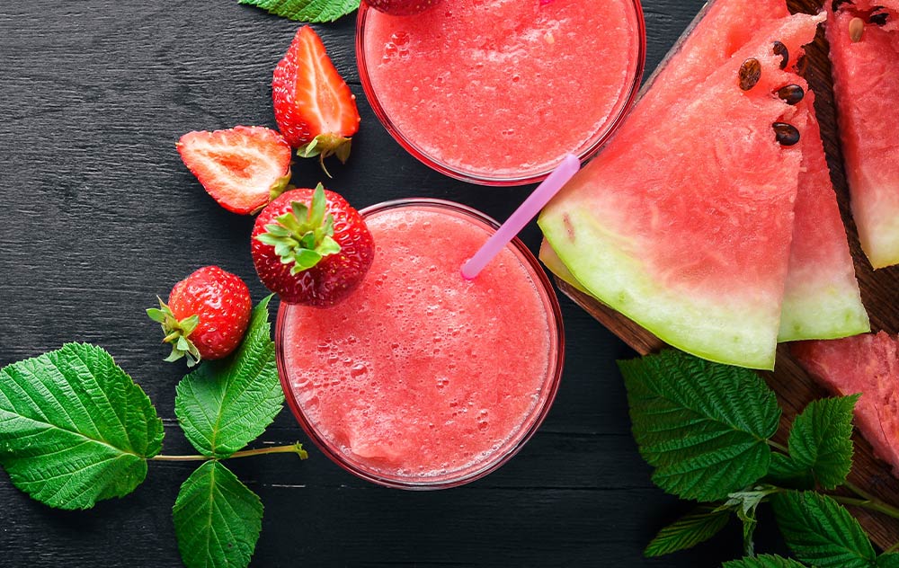 Erfrischender Erdbeer-Wassermelonen Sommerdrink