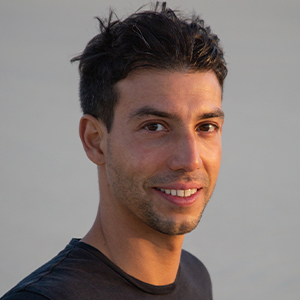 Dr. Armin Khonsari